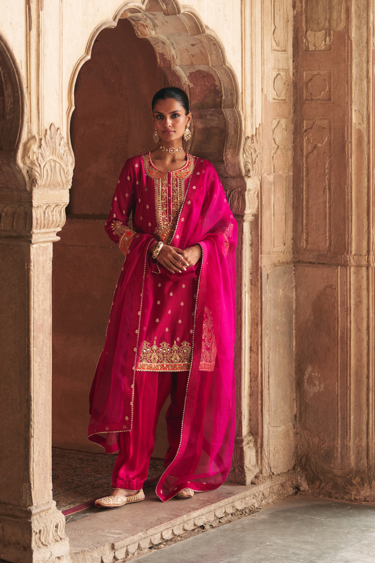 ANILA - HOTPINK SHORT KURTA WITH SALWAR (Lxrts)