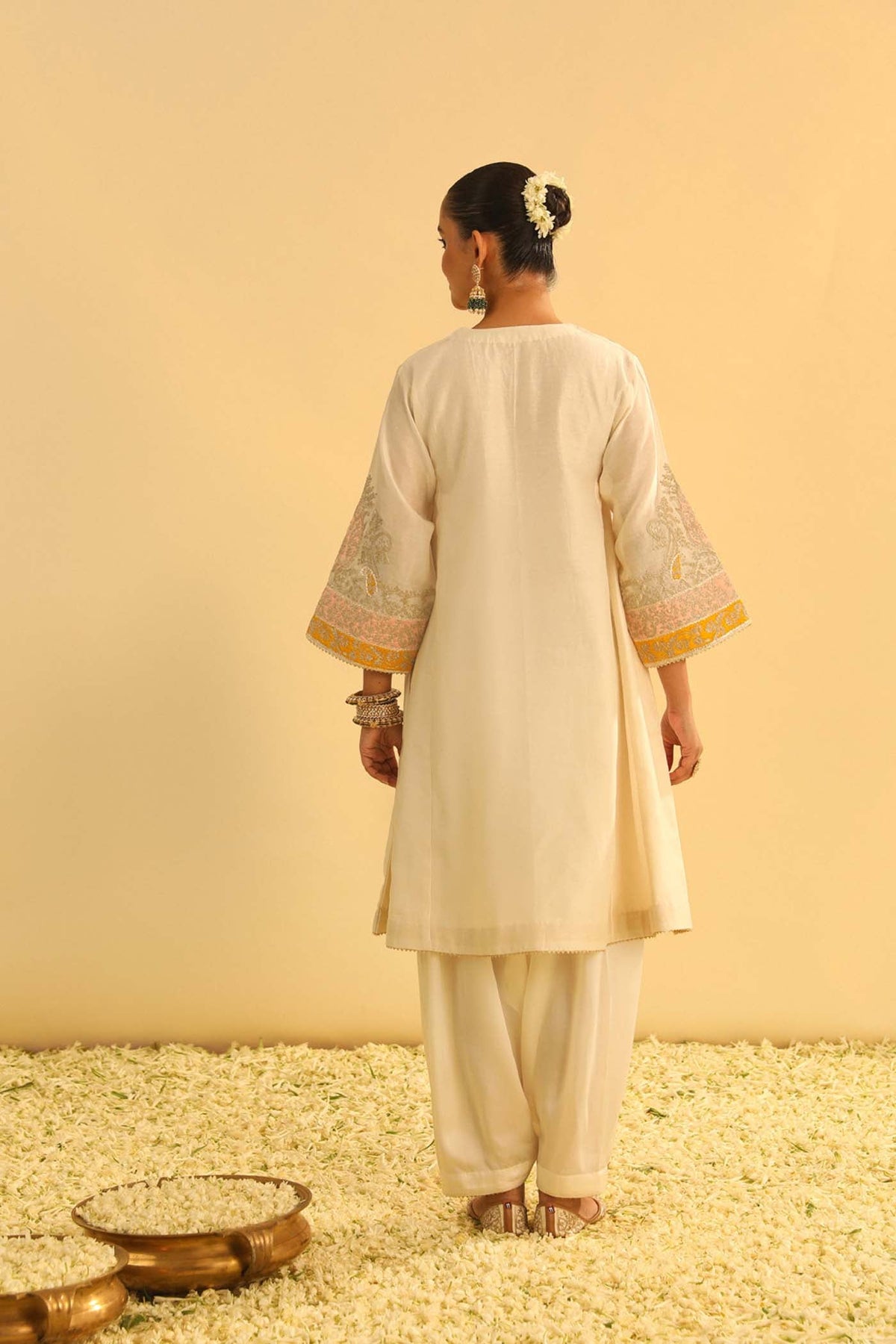 MEHRISH - DAISY IVORY SHORT KALIDAAR CHOGA WITH SALWAR (LXRTS)