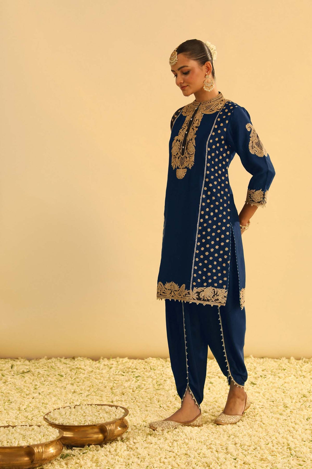 Aabish - Deep Blue Kurta Dhoti Set (Lxrts)