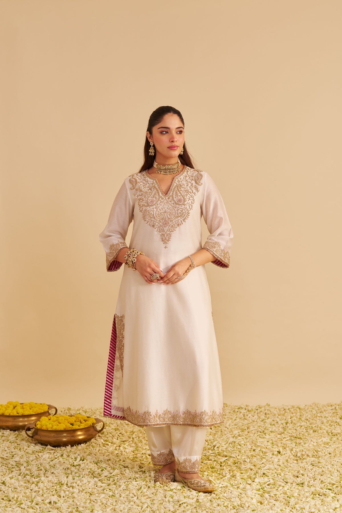 Areefa - Dabka Zardozi Embroidered Rich Banarasi Daisy Ivory Suit & Salwar