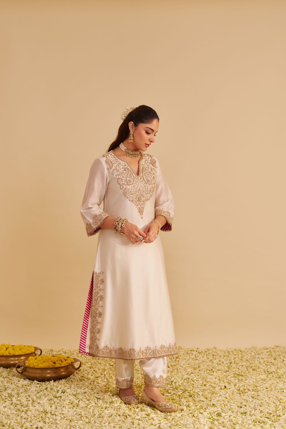 Areefa - Dabka Zardozi Embroidered Rich Banarasi Daisy Ivory Suit & Salwar (Lxrts)