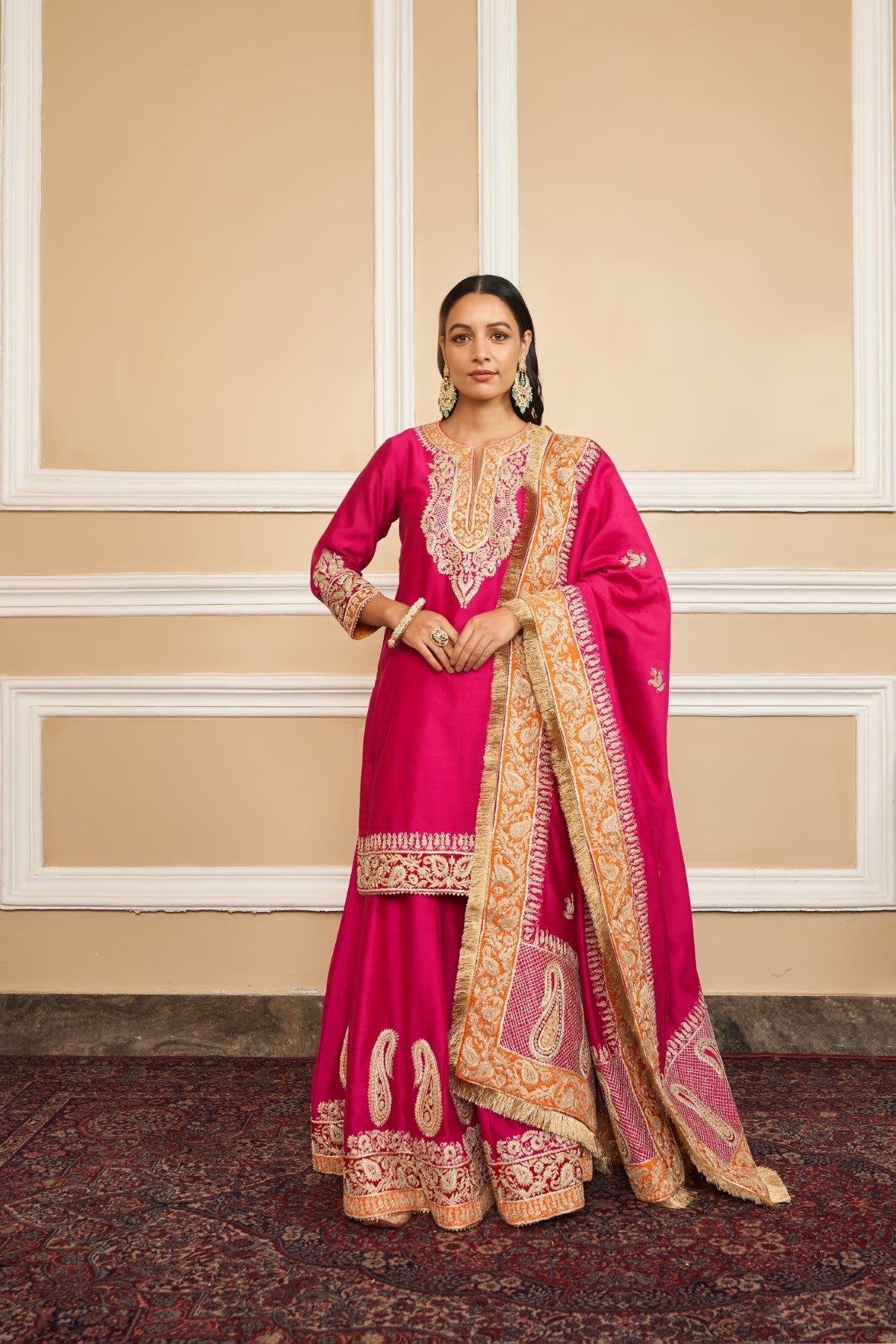 AMIRA - HOTPINK SHORT KURTA WITH SHARARA AND ODHNI (LXRTS)