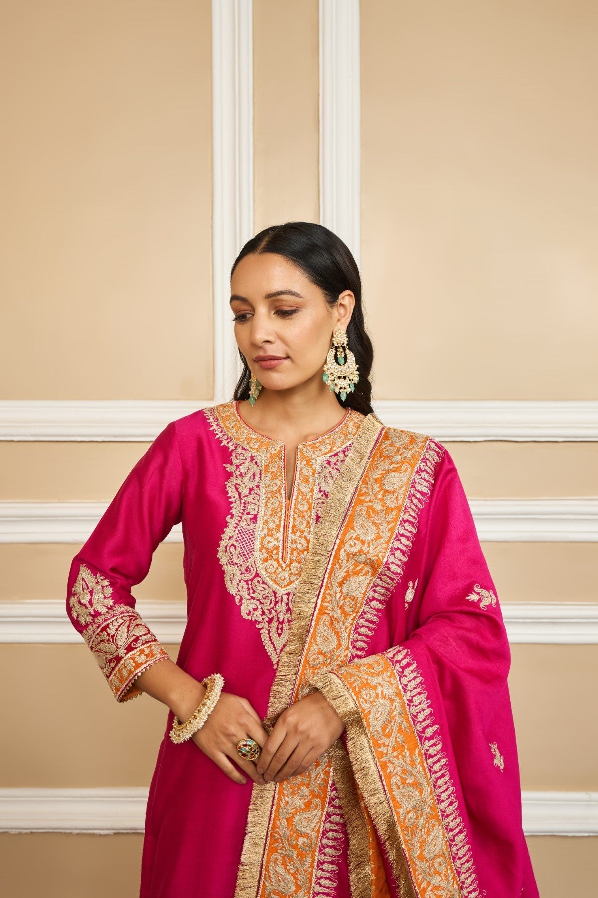 AMIRA - HOTPINK SHORT KURTA WITH SHARARA AND ODHNI (LXRTS)