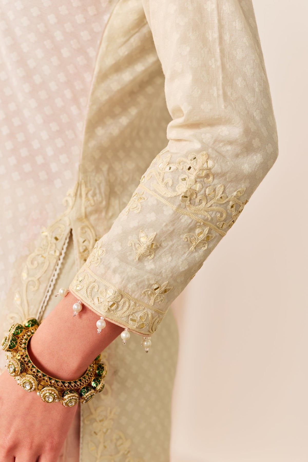 Yasneen -Daisy Ivory Short Kurta With Garara And Dupatta (LXRTS)