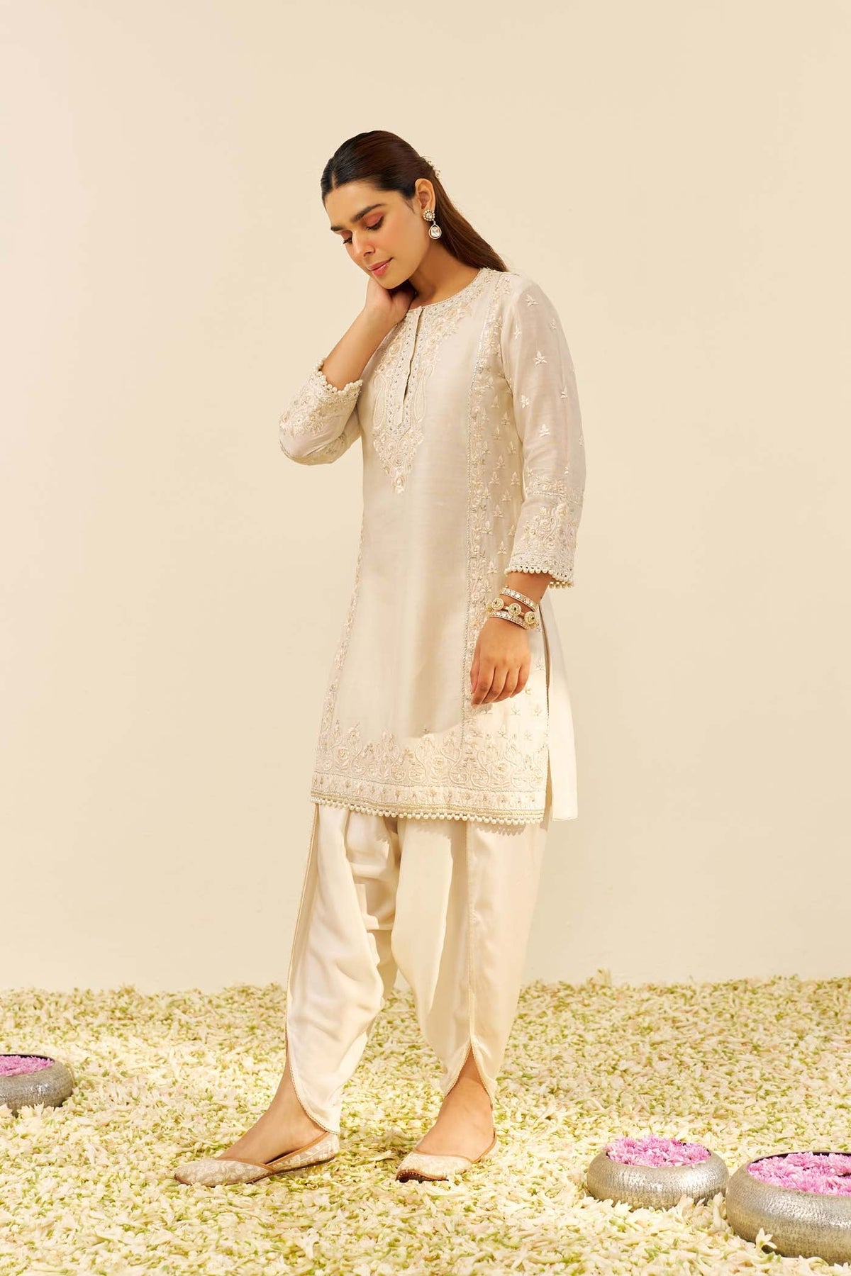 ZAISHA - Daisy Ivory SHORT KURTA WITH DHOTI (LXRTS)