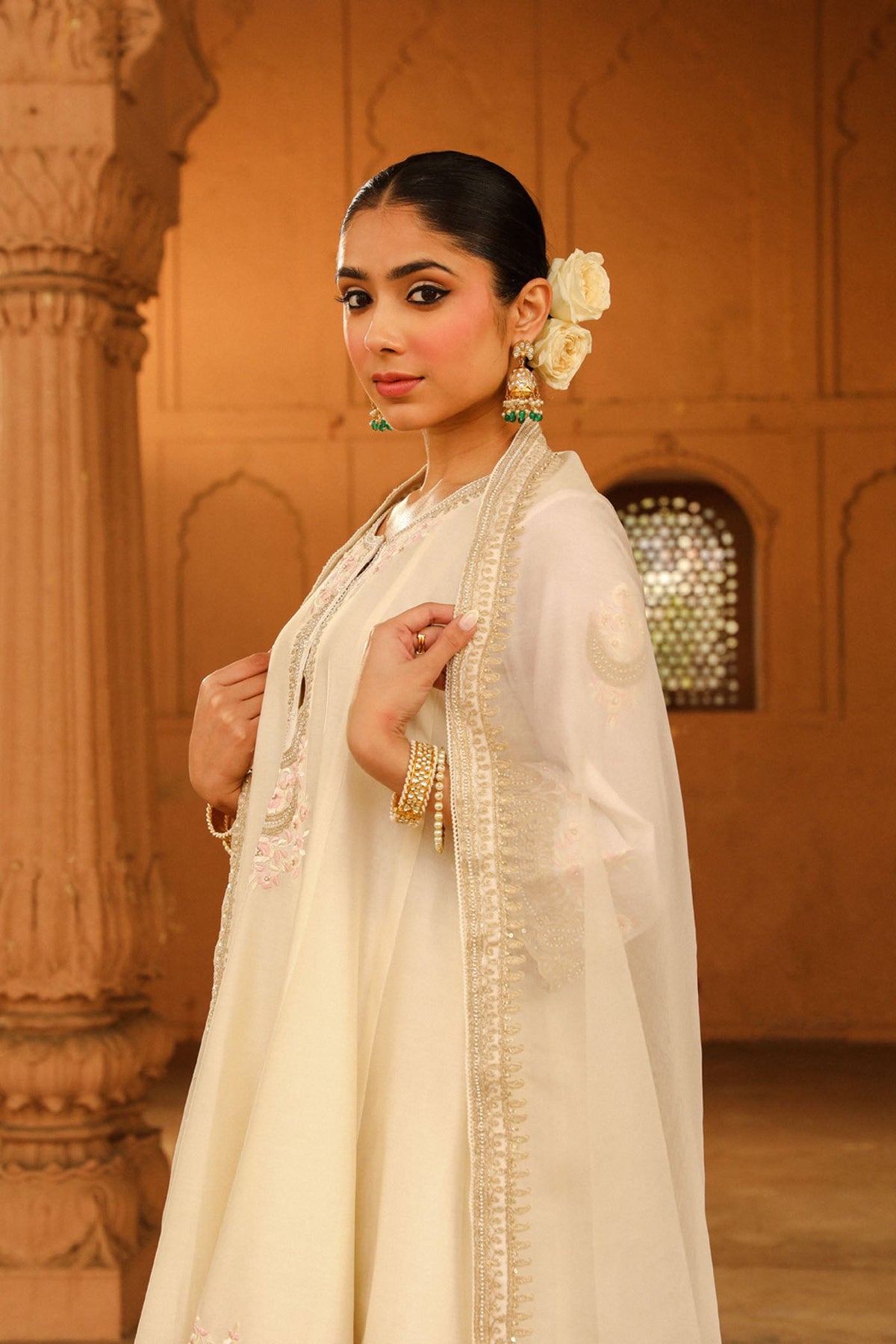 Sara Ali Khan V Neck Faria Daisy Ivory