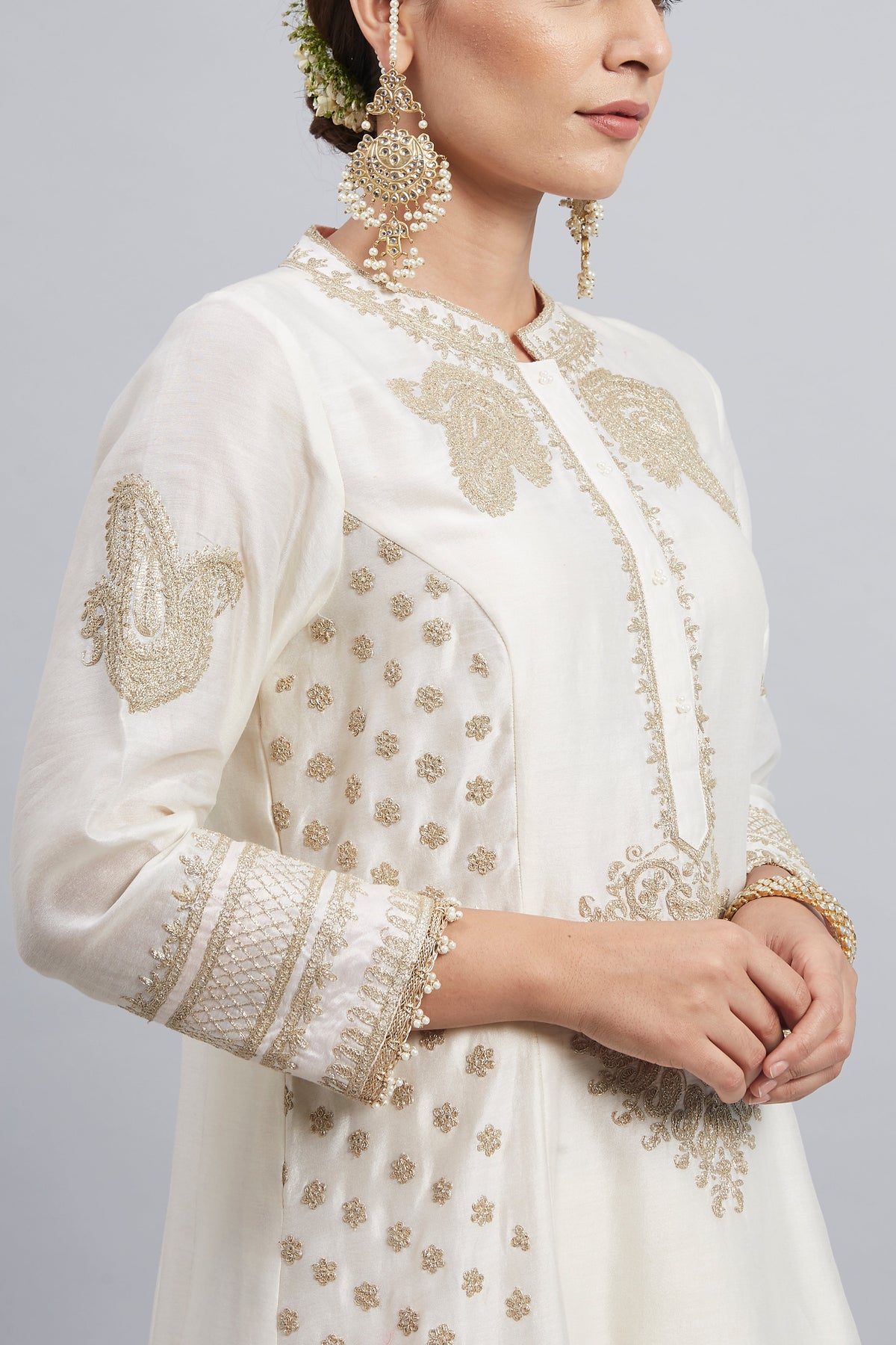 Naazira- Daisy Ivory Tilla Embroidered Kurta Set