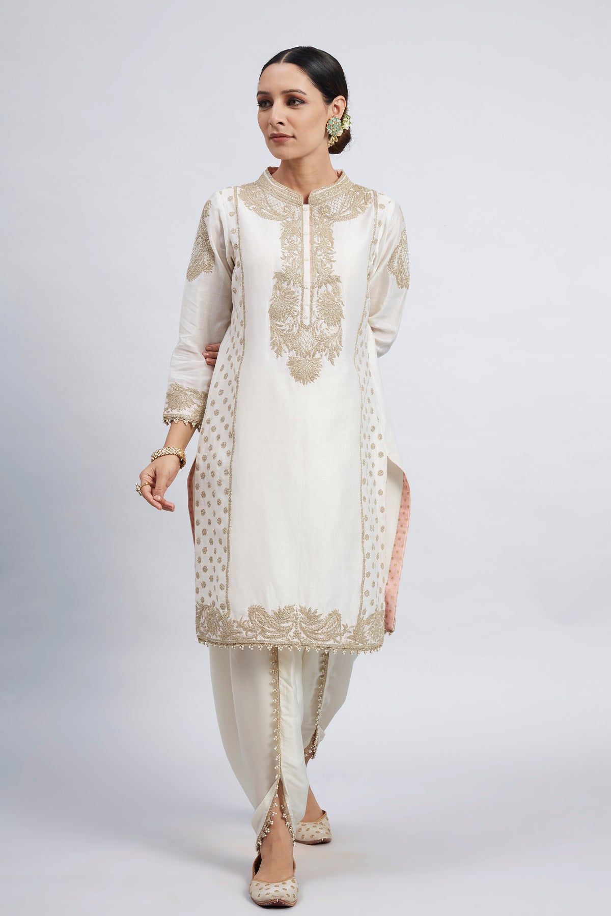 Aabish- Daisy Ivory Pearl Embroidered Kurta Set