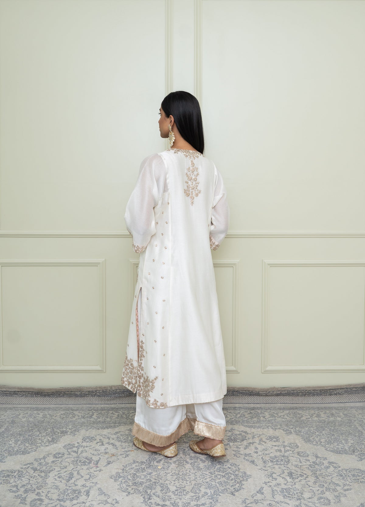 Basirah-Daisy Ivory Gota Embroidered Kurta Set