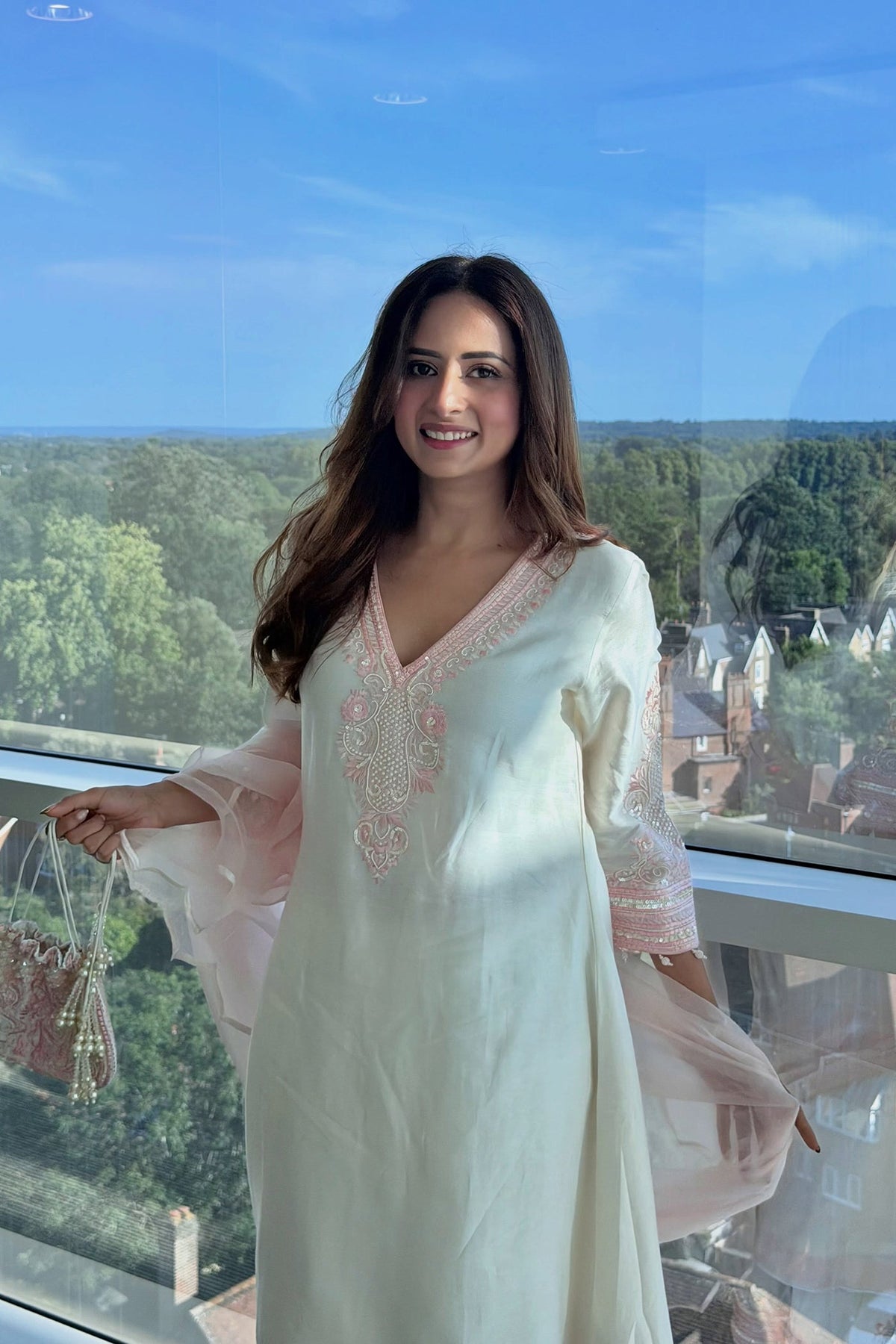 Sarggun mehta In SAHABAT - DAISY IVORY WITH PINK KAAFTAN WITH SALWAR