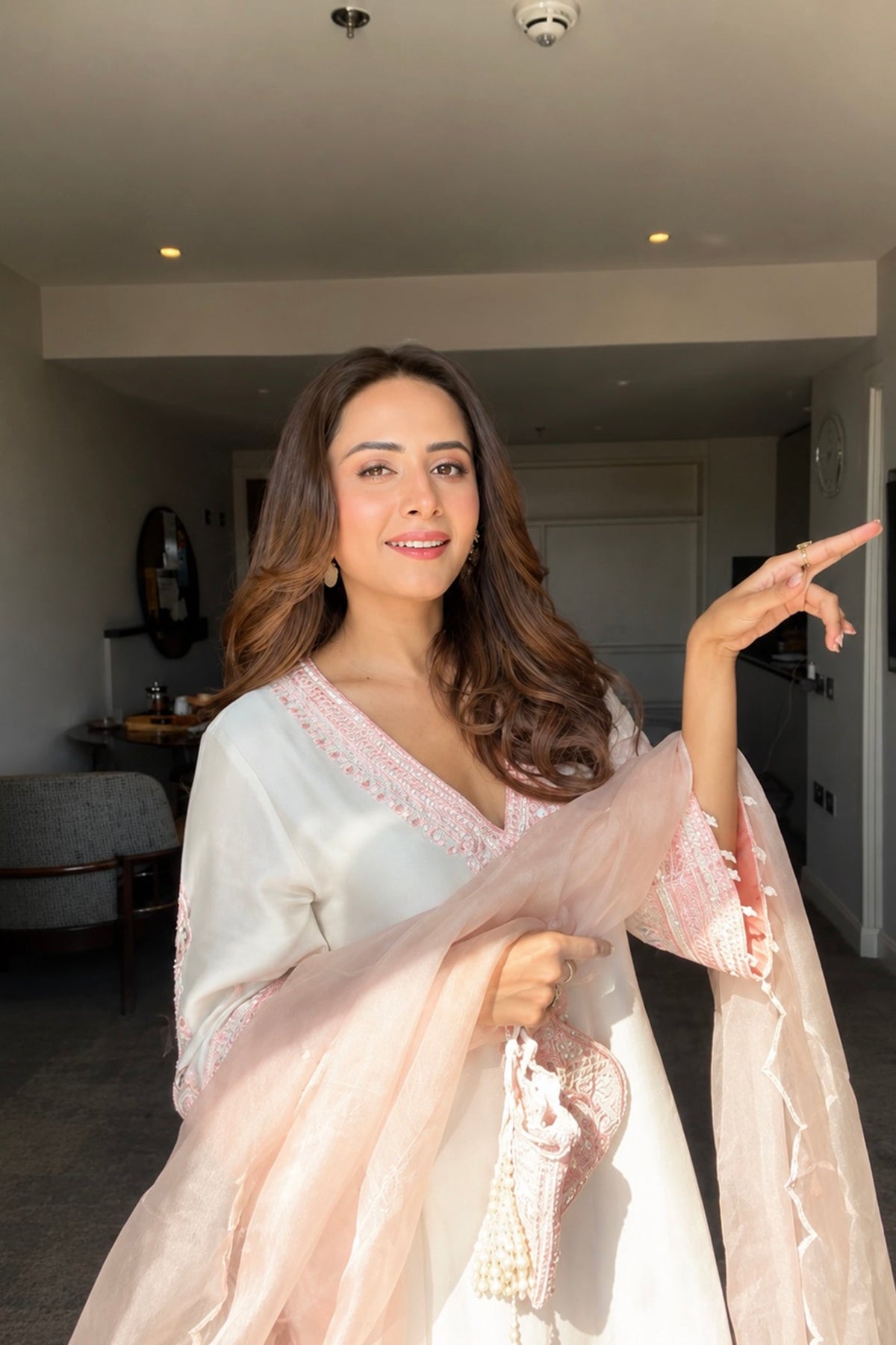 Sarggun mehta In SAHABAT - DAISY IVORY WITH PINK KAAFTAN WITH SALWAR