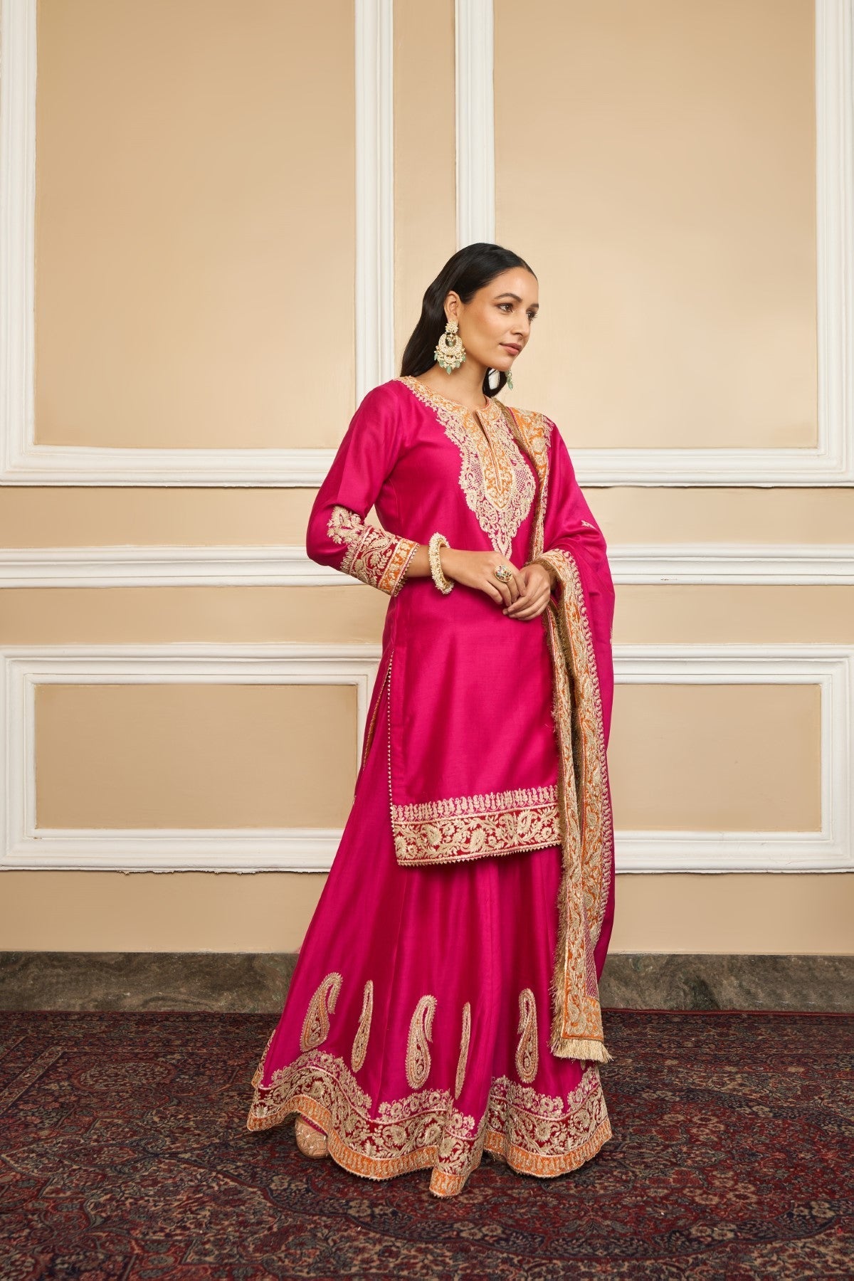 AMIRA - HOTPINK SHORT KURTA WITH SHARARA AND ODHNI (LXRTS)