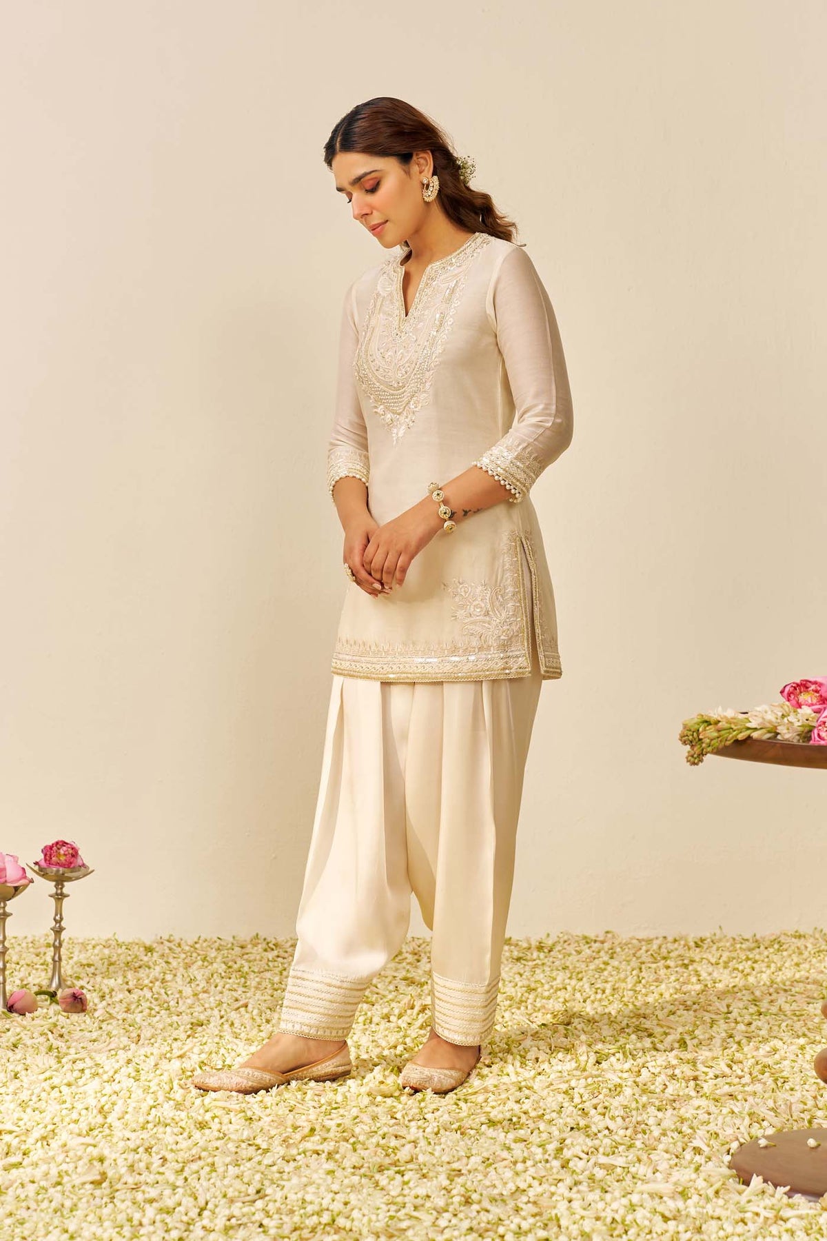 Sara Ali Khan in Sara - Daisy Ivory Short Kurta With  Salwar