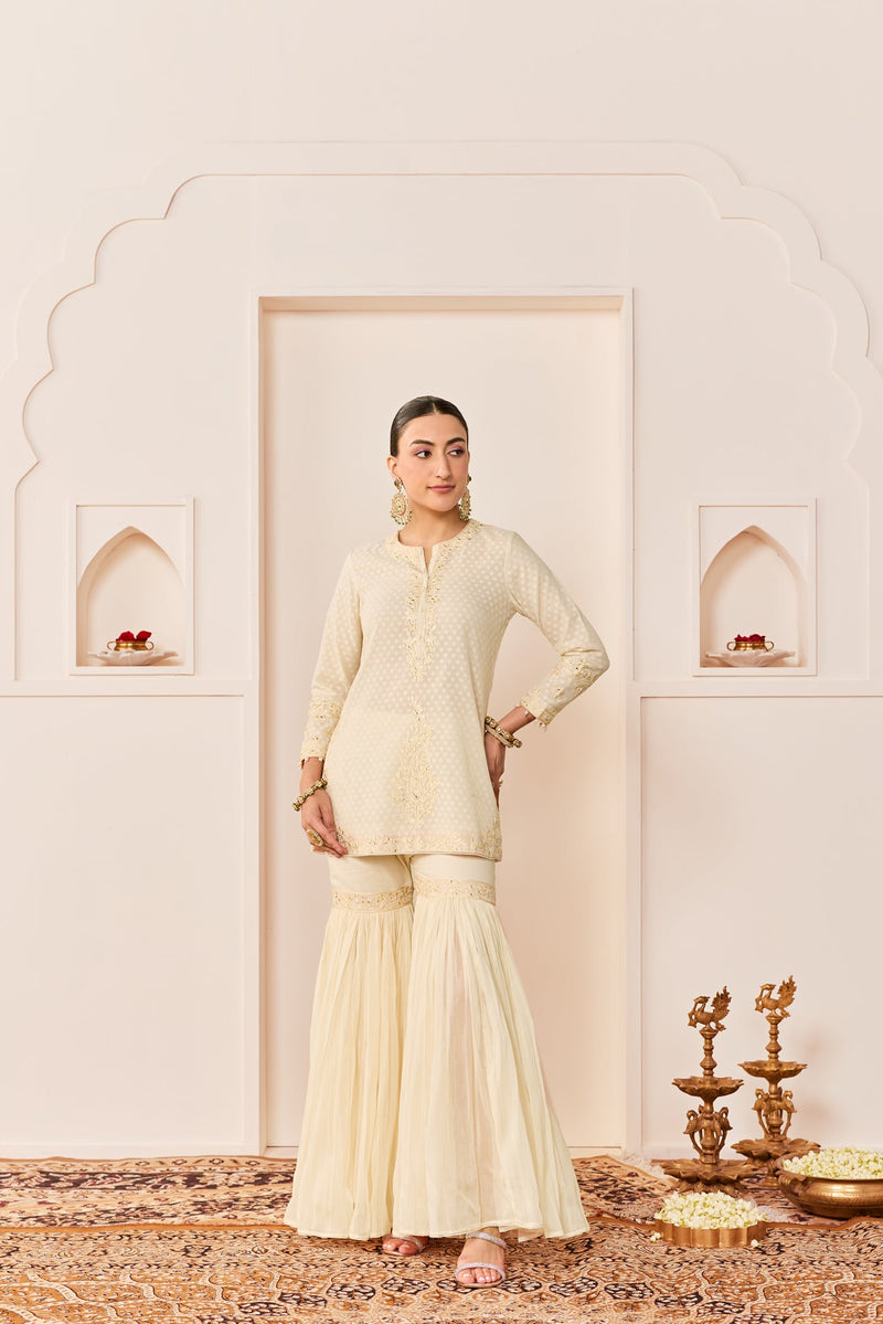 Yasneen -Daisy Ivory Short Kurta With Garara And Dupatta (LXRTS)