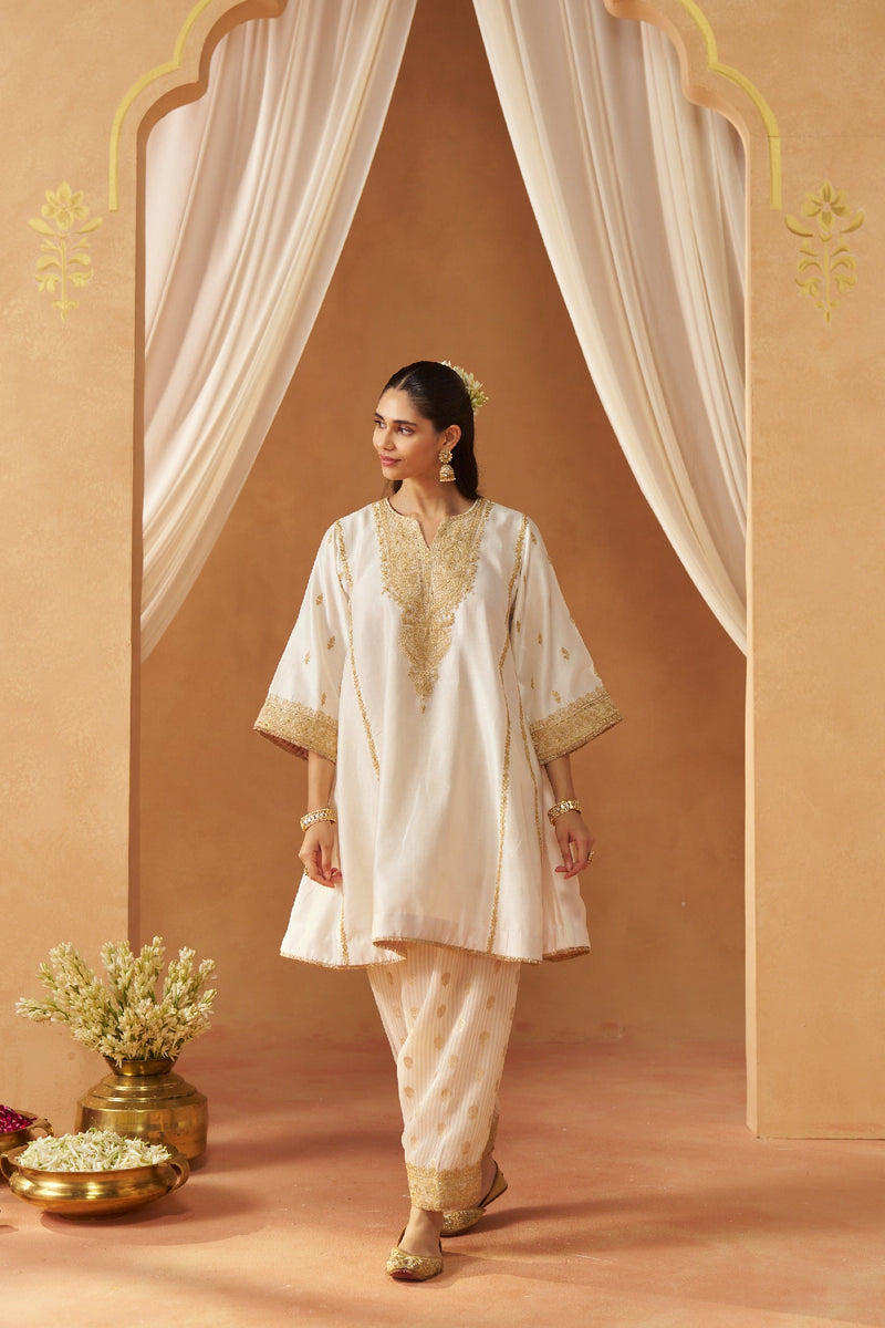 Maahgul Daisy Ivory Kalidaar Chauga with Salwar (LXRTS)