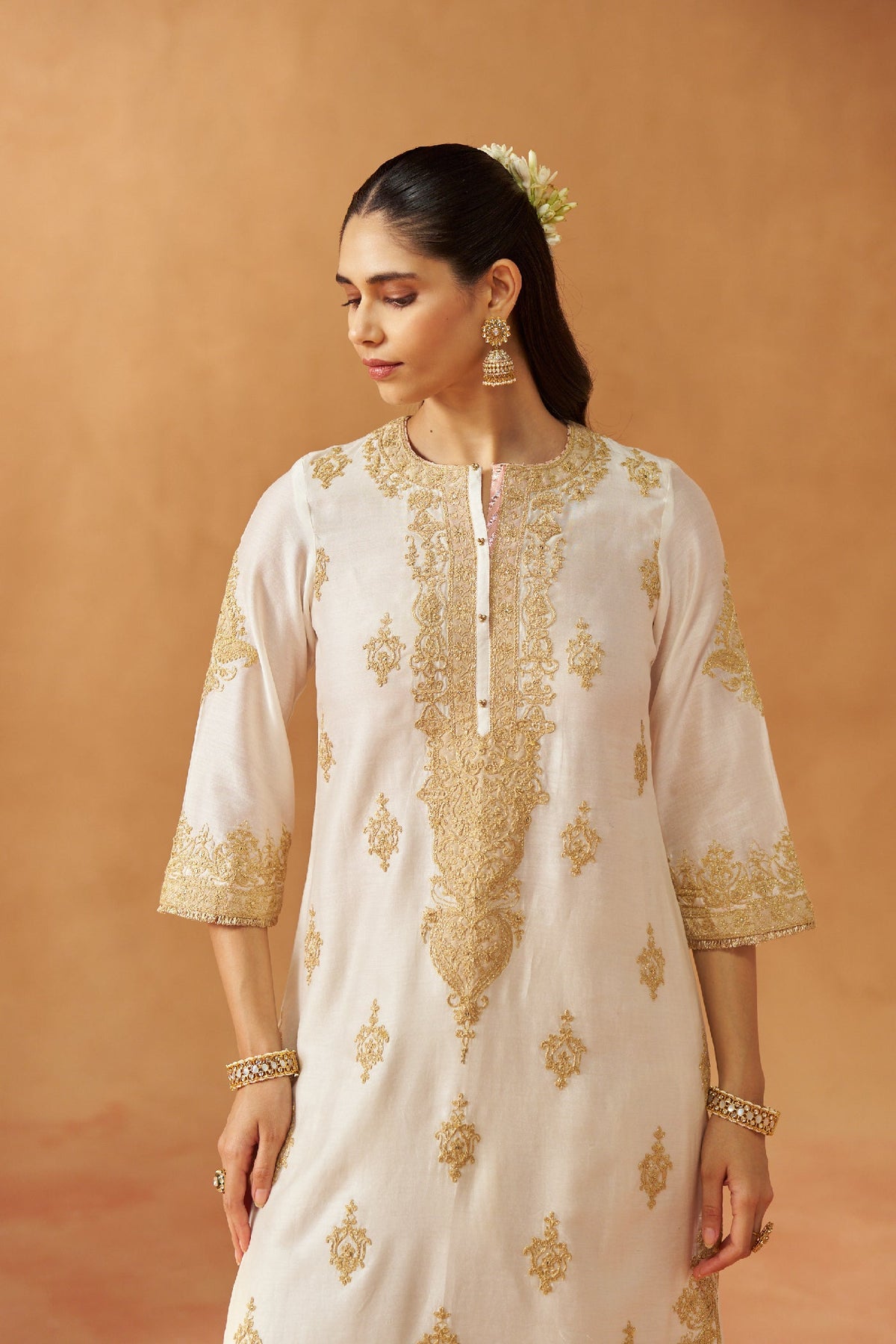 Mubina Daisy Ivory Kurta with Salwar and Dupatta (LXRTS)