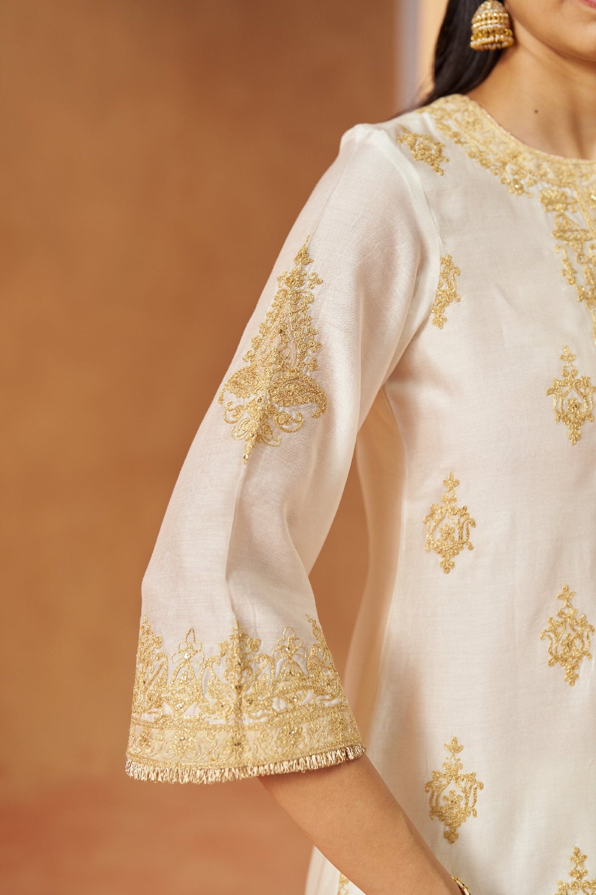 Mubina Daisy Ivory Kurta with Salwar and Dupatta (LXRTS)
