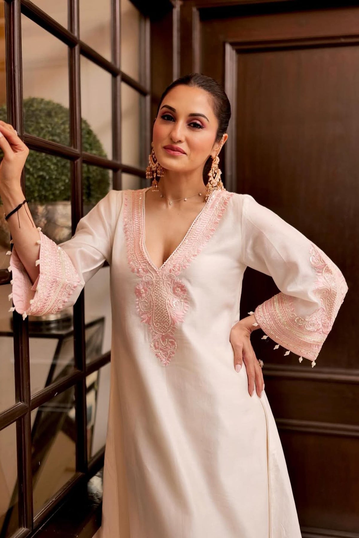 Payal Sen In SAHABAT - DAISY IVORY WITH PINK KAAFTAN WITH SALWAR