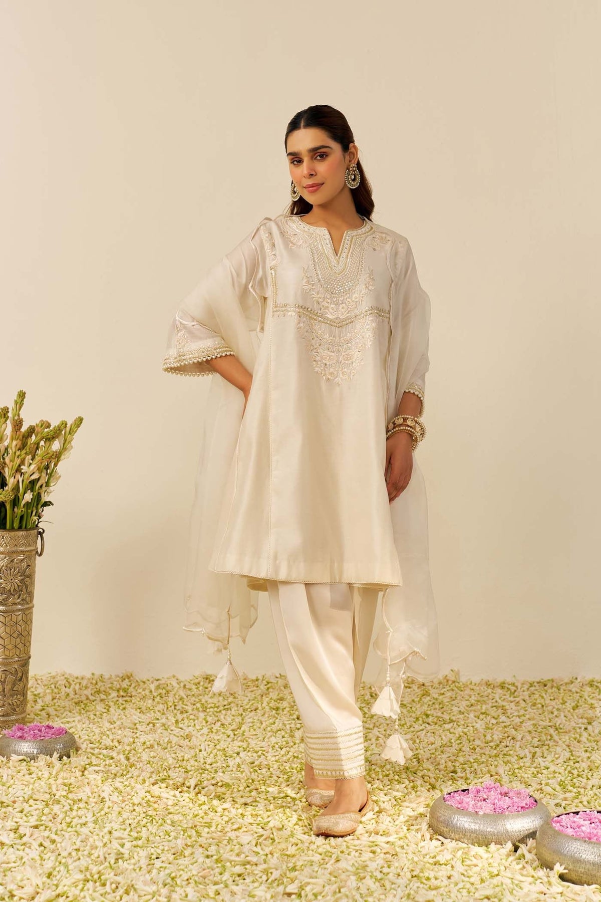 AIZA - Daisy Ivory SHORT CHAUGA WITH SALWAR
