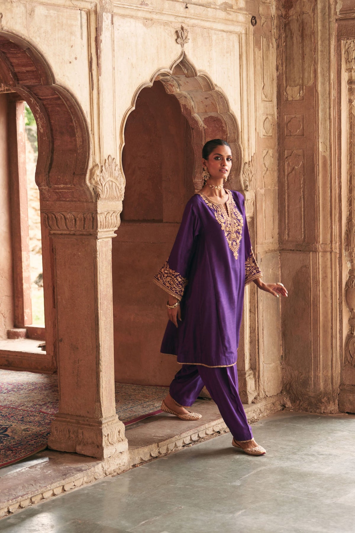 MARWA - DEEP PURPLE SHORT CHAUGA WITH SALWAR (LXRTS)